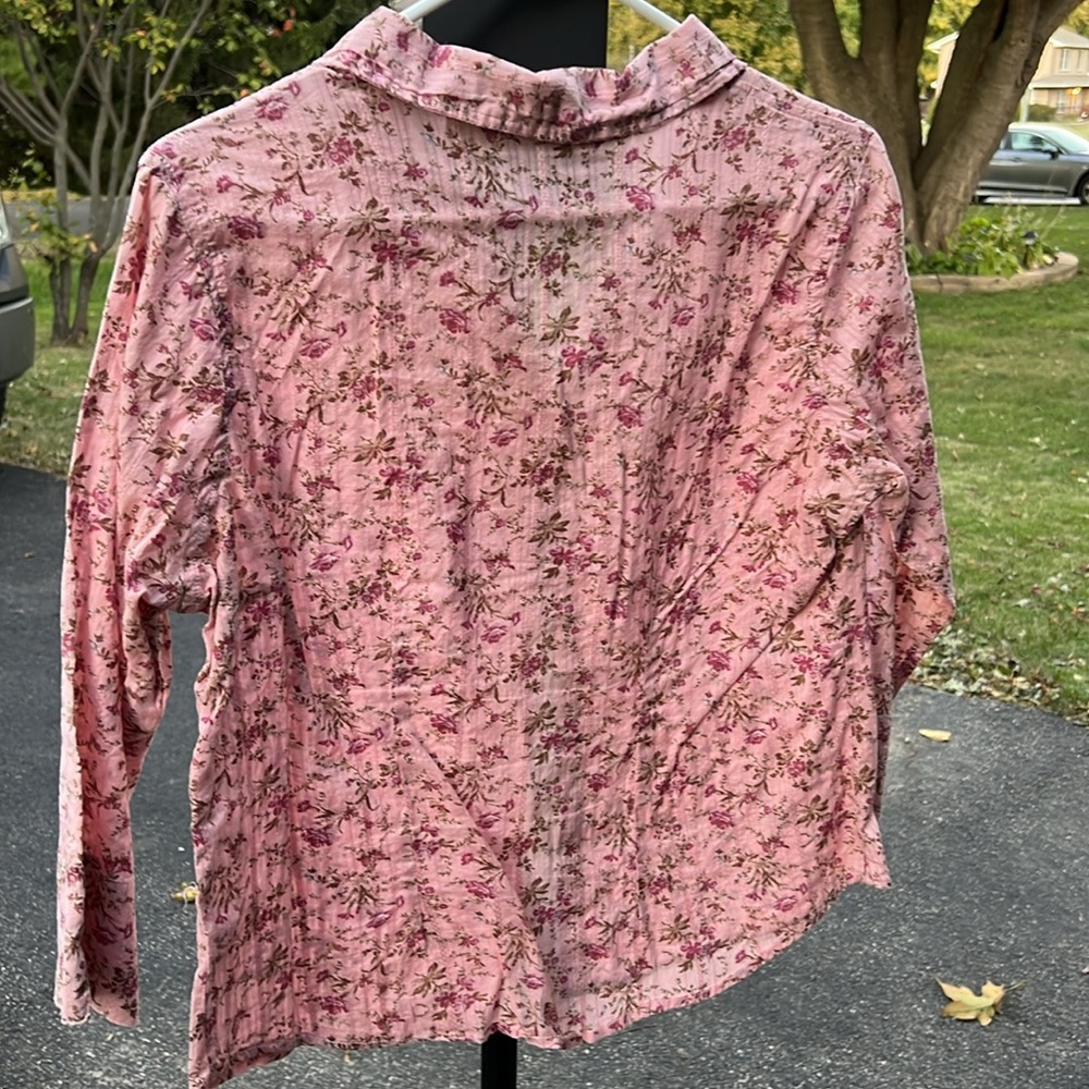 Button down top - Picture 3 of 3